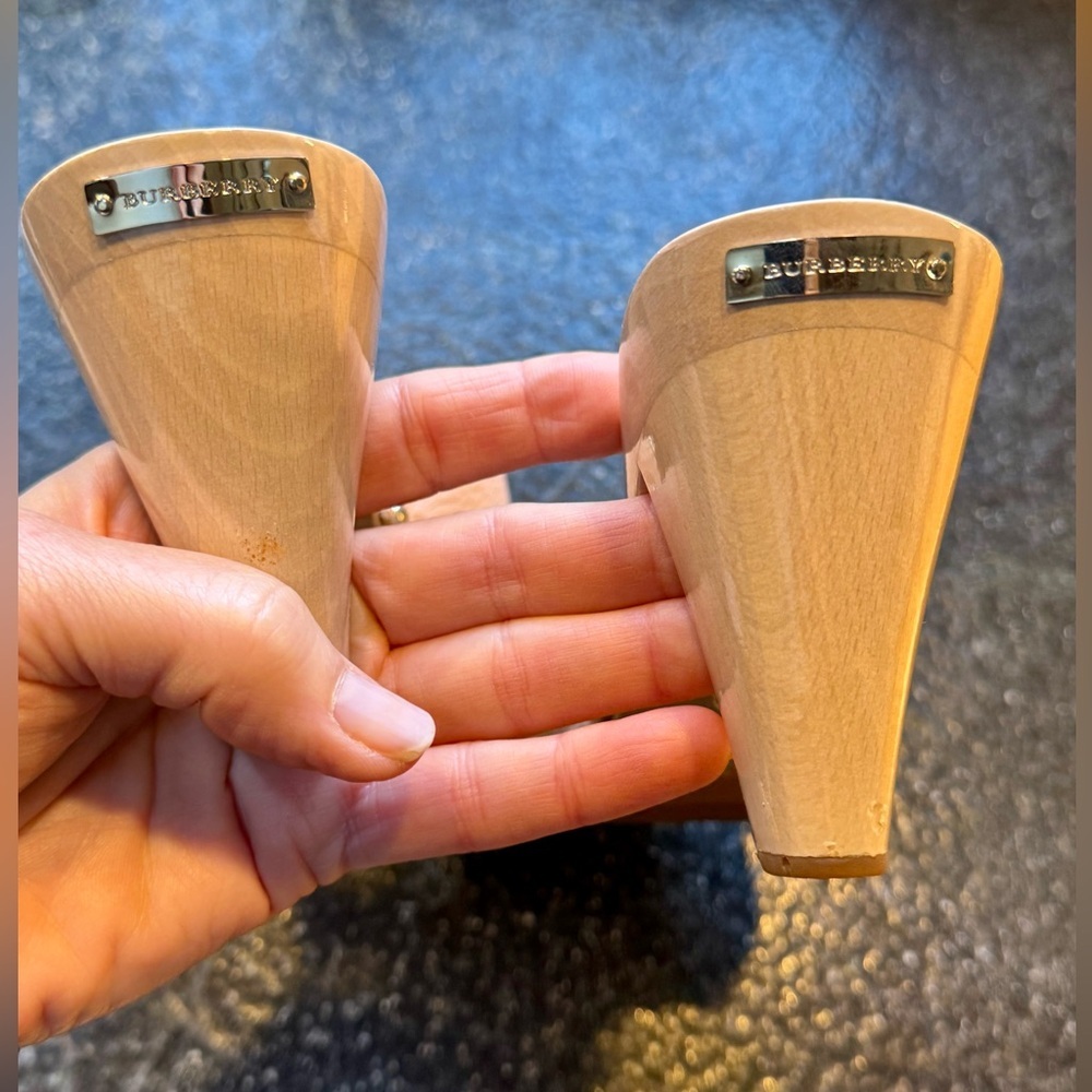 Burberry Pink Slide Sandals 38 - Picture 11 of 11